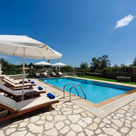 Tesori Villa Dassia (Corfu)